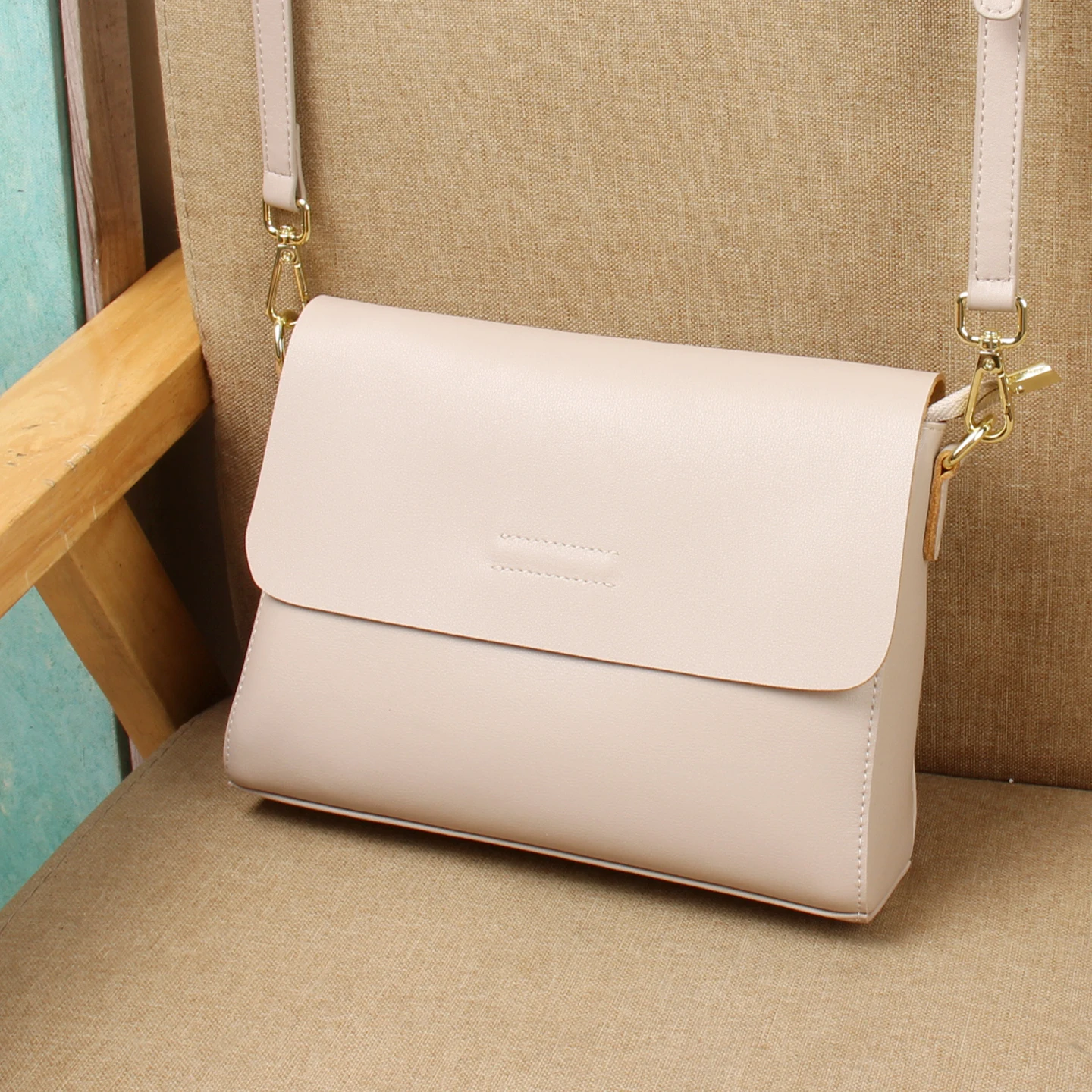 borsa-a-tracolla-in-pelle-alla-moda-da-donna-piccola-borsa-quadrata-nuova-collezione-estate-2026-borsa-a-spalla-morbida-casual-colore-puro-giovanile