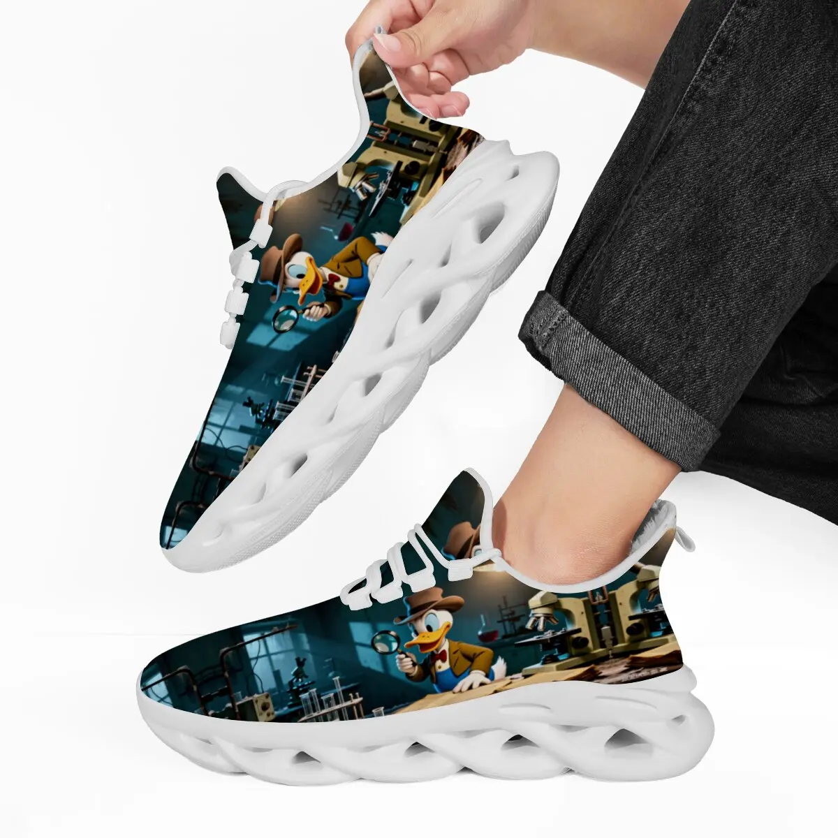 

Disney Cartoon Fleece Lined Sneakers with Detective Donald Duck Laboratory Pattern Fashion Running Shoes for Men Women