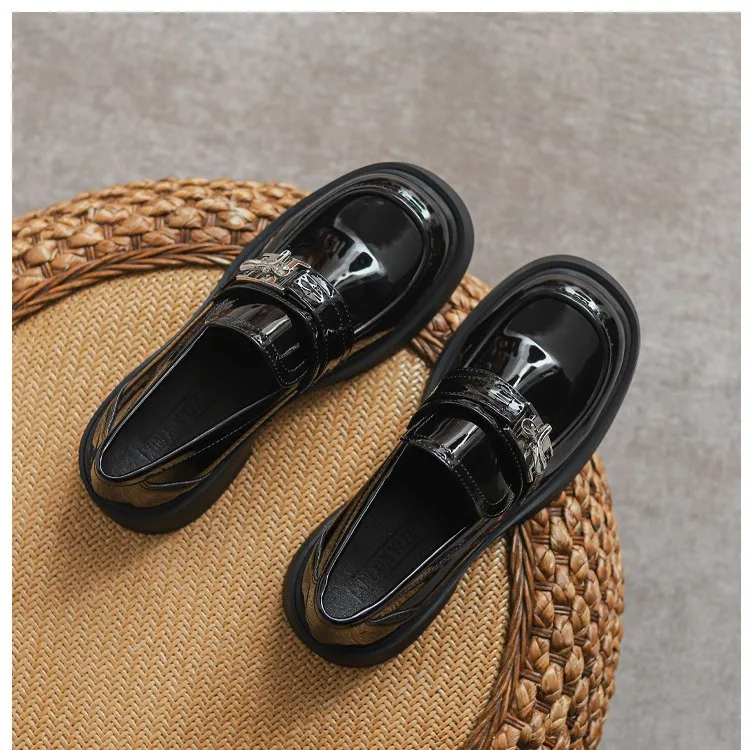 

Metal Chain British Style Women's Shoes Platform Soft Round Toe Autumn Casual Female Sneakers Flats Loafers With Fur Oxfords Buc