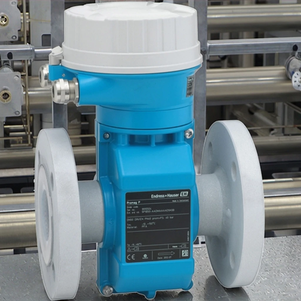 High t Medium Temperatur  with an Ultra-compact Transmitter E H Proline Promag P 100 Electromagnetic Flowmeter