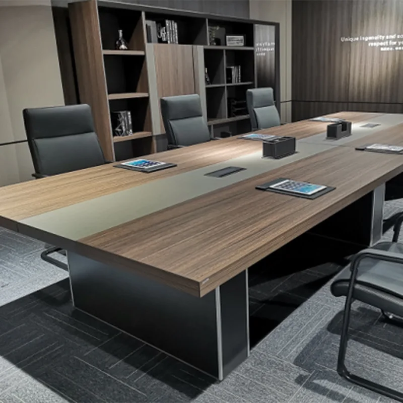 Konferenztisch, langer Tischstreifen, einfache moderne Tisch- und Stuhlkombination, Empfangswerkbank, Verhandlung und Schulung,