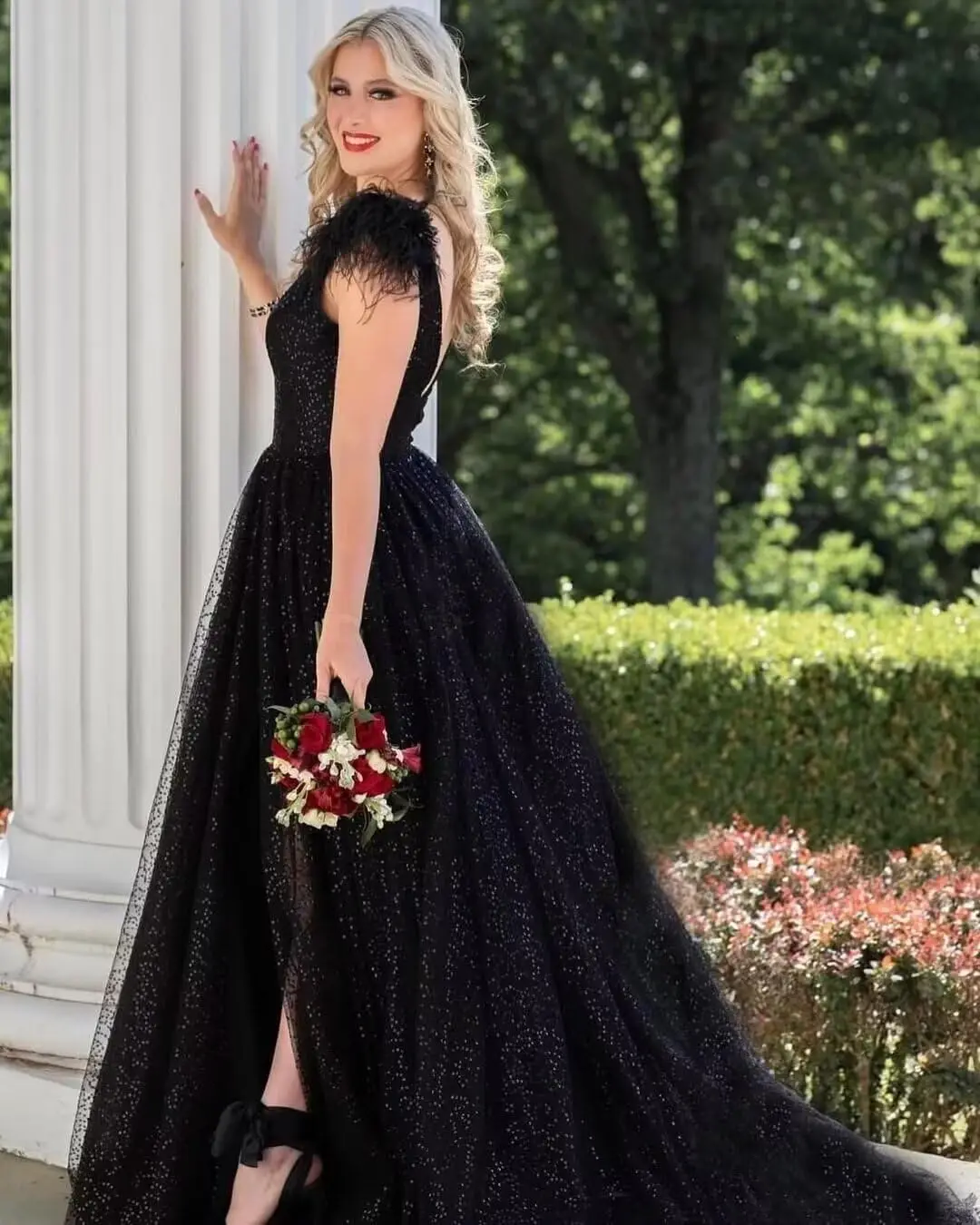 블랙 페더 프롬 드레스 스팽글 볼 가운 A라인 V넥 머메이드 정장 이브닝 드레스 웨딩 파티 가운 슬릿 포함