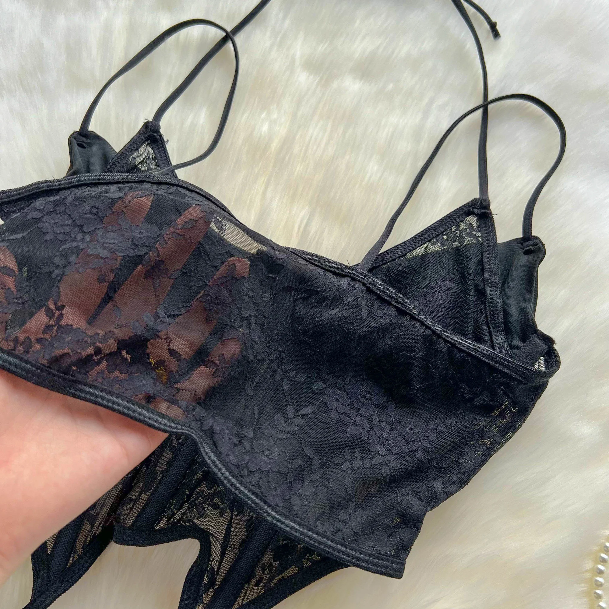 American Retro Spicy Girl Strap Tank Top Summer Black  Lace Mesh Hollow Out Embroidery Bra Top For Women 2024