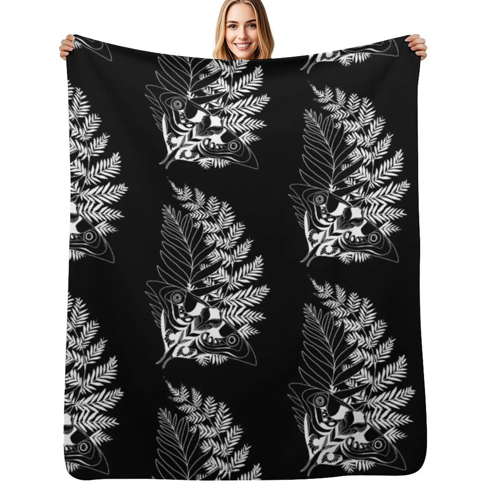 

Ellie tattoo Throw Blanket Luxurious Soft Fuzzy Blanket for Sofa Bed
