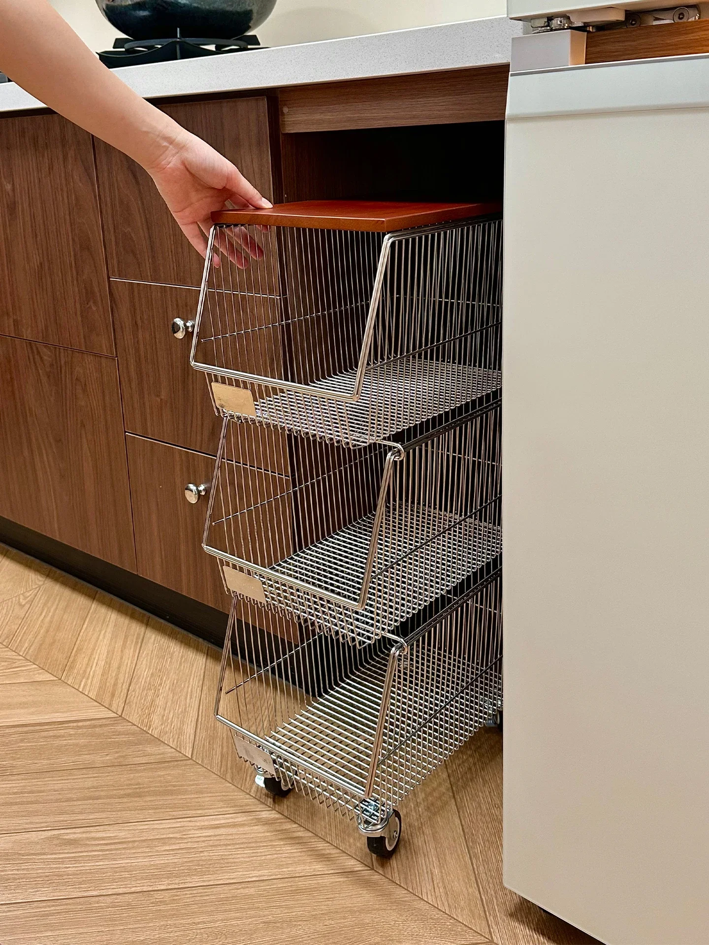 

304 stainless steel, kitchen trolley, shelves