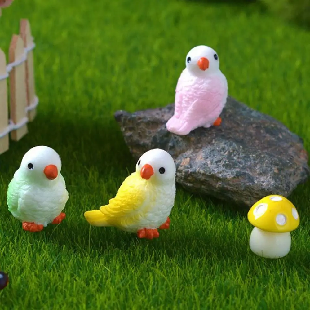 Creative Resin Craft Parrot Miniatures Colored Cartoon Mini Parrot Ornaments 3D Resin Animal Model Yard