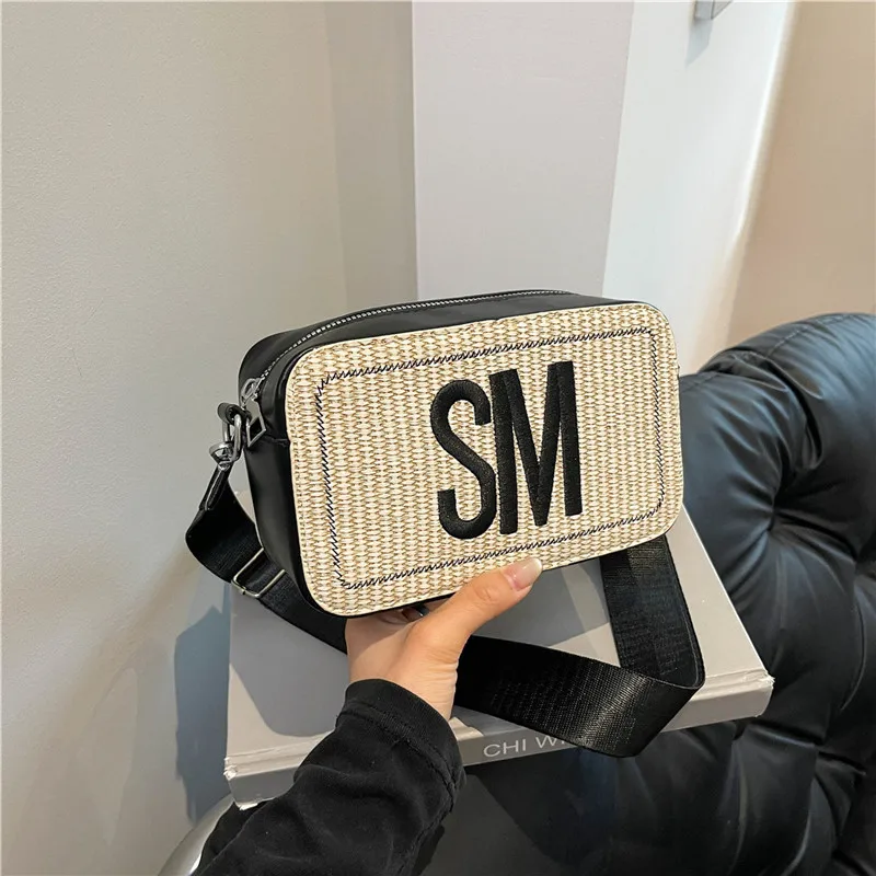 

Fashion Straw Woven Letter Shoulder Bag Casual Crossbody Purse Wide Strap Small Square Bag Unique Design