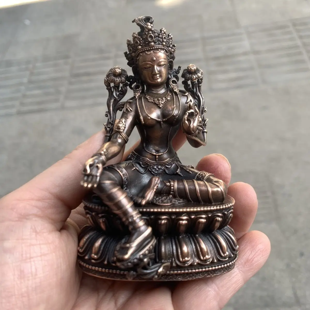 Red copper old 10 cm green Tara Buddha statue bronze statue