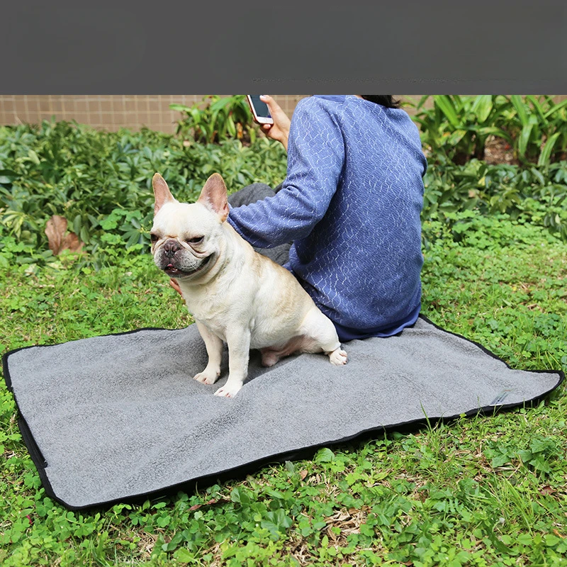 

Outdoor Four Seasons Pet Blanket Foldable Storage Portable Mat Waterproof Dirt Resistant and Warm Dog