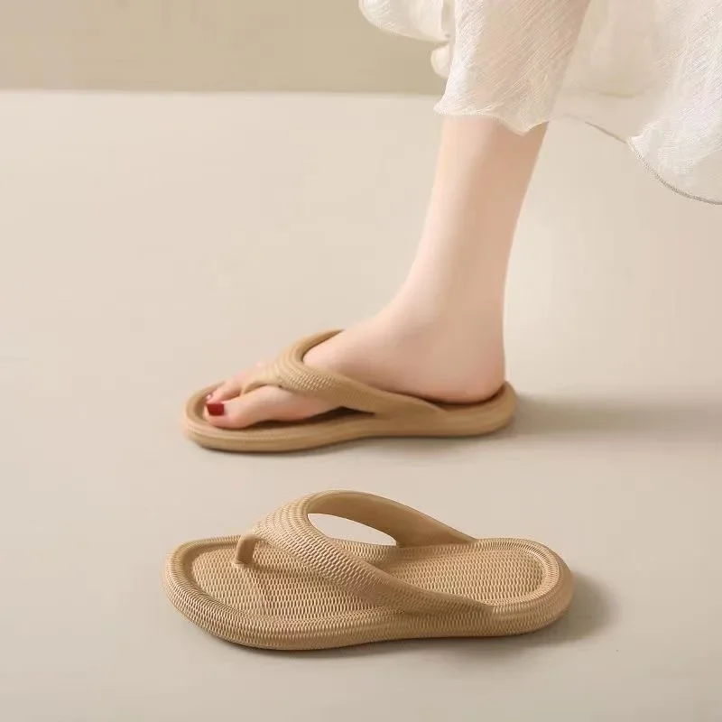 ZHIO New summer fashionable casual flip flops slippers for beach wear, non slip plywood sandals for cool slippers