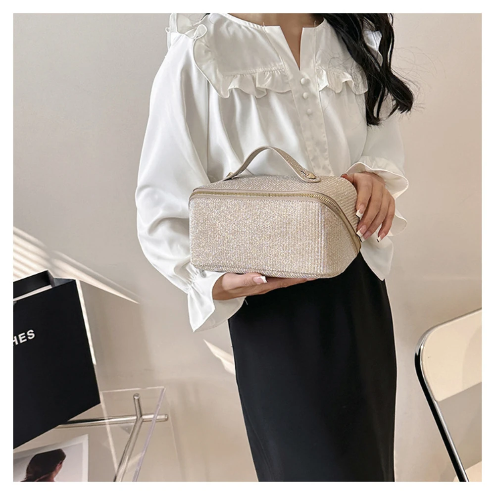Premium Texture Large Capacity Fine Flash Handheld Makeup Bag Simple Lightweight Portable Travel Storage Bag