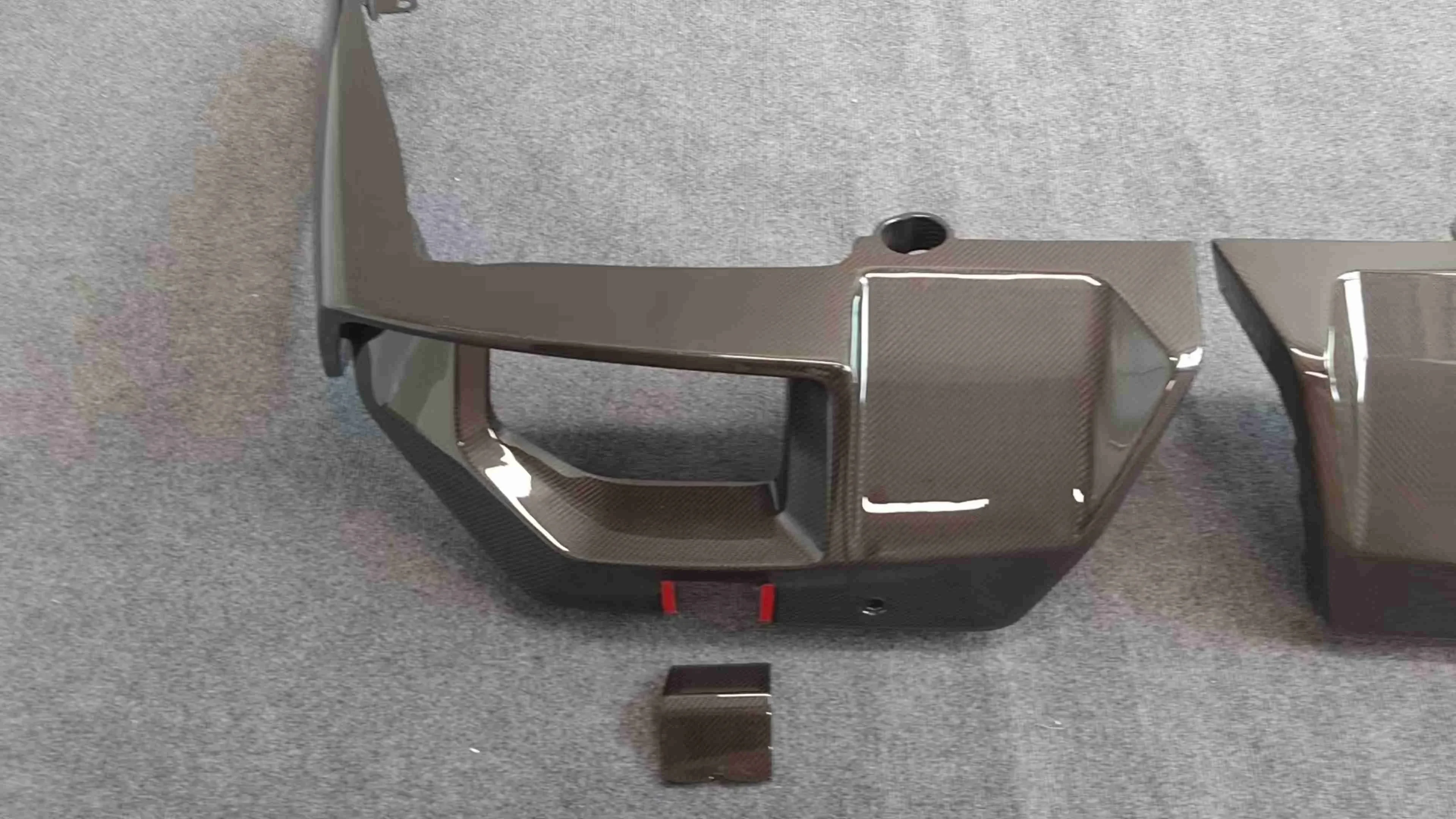 High Quality Dry Carbon Fiber Mp Rear Diffuser for M5 Sedan G90 Touring G99 MP Style Prepreg Carbon Fiber Rear Diffuser 2024+