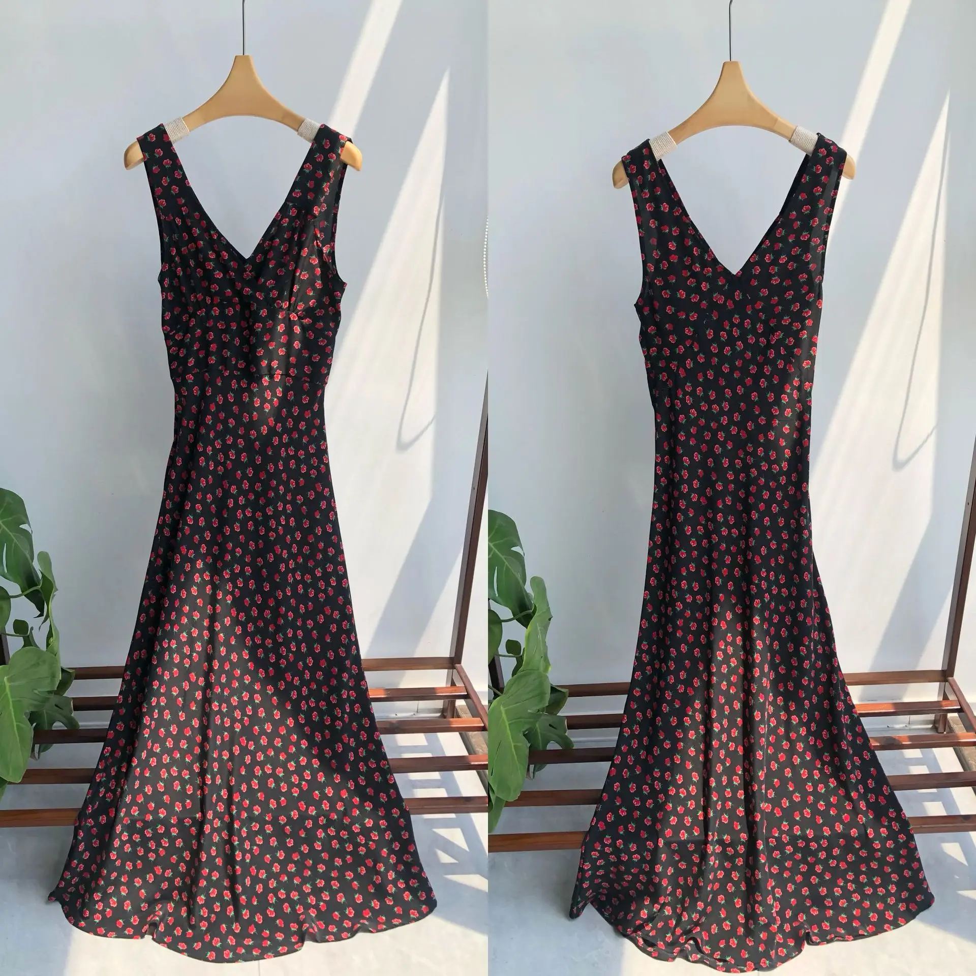 Sexy Sand-Washed 100% Real Silk Sleeveless Vest Dress French Retro Floral Print V-Neck Maxi Dress Elegant Chic Long Boho Dresses