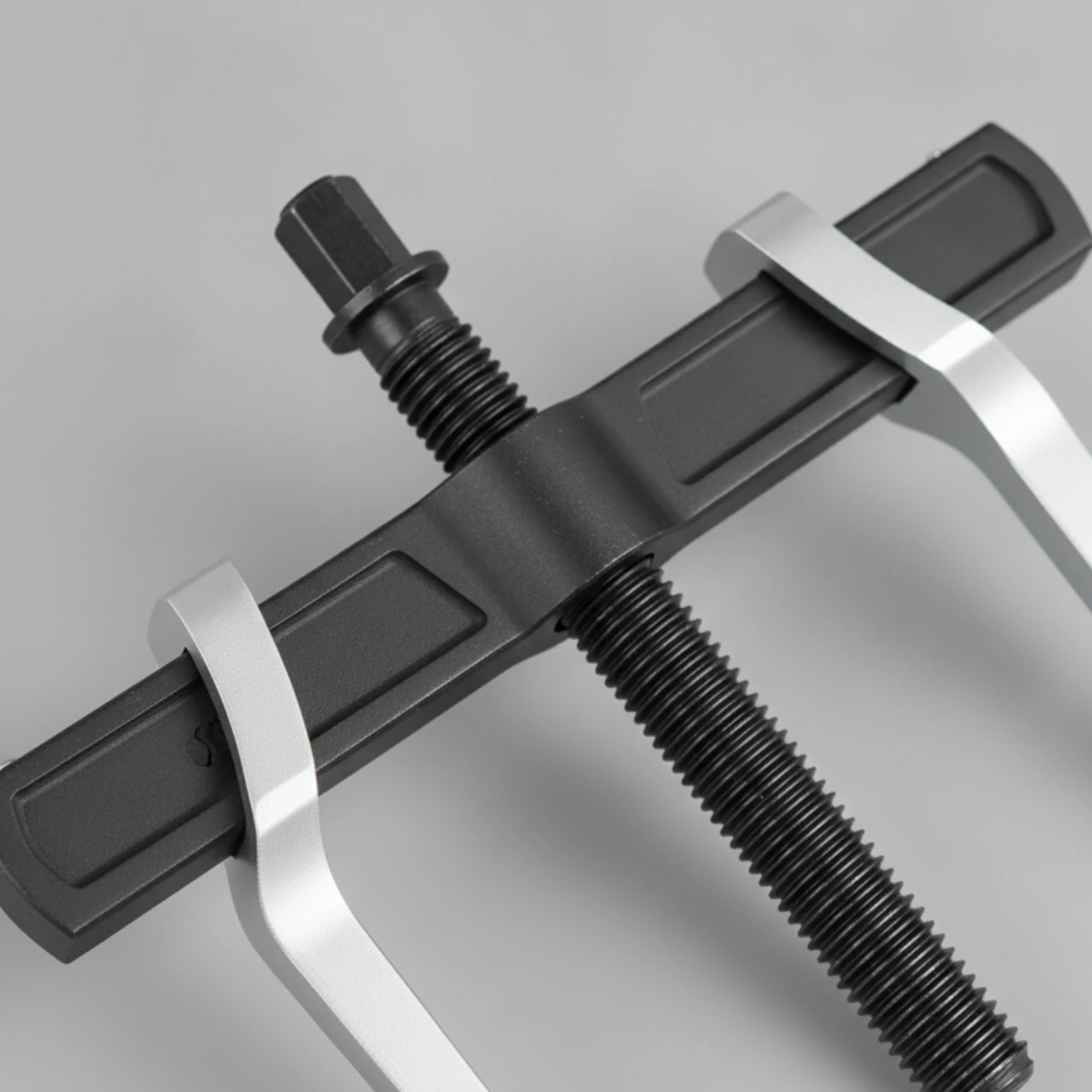 Two-Jaw Puller Adjustable Two-Jaw Gear Puller Tool Quick-Adjust Heat-Treated for Mechanics, Workshop, Automotive Repair view 3