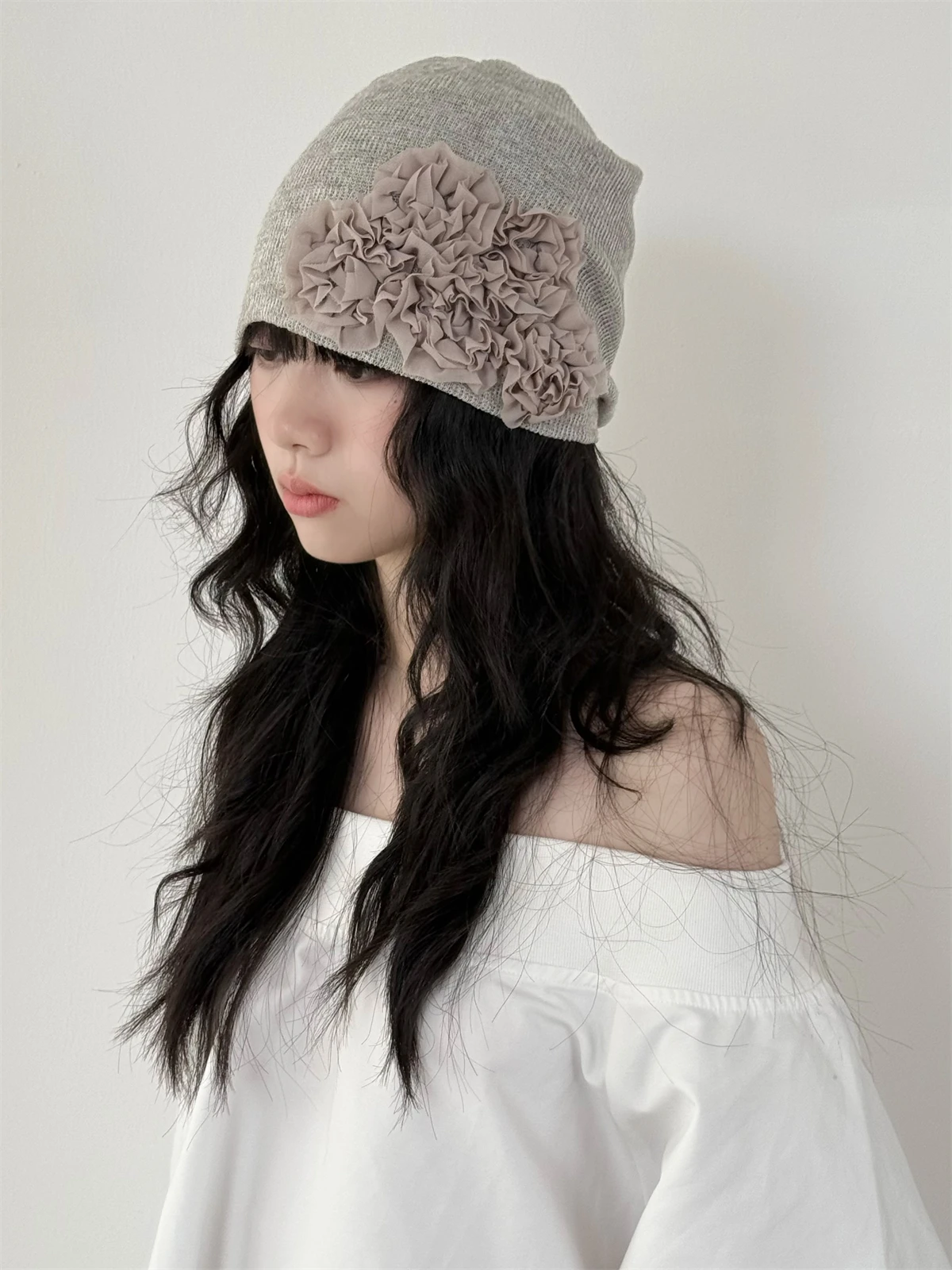 

Korean Style Knitted Hat with 3D Flower Decoration Trendy Spicy Girl Y2K Headwear Cool Sweet Full Covering Winter Fashion