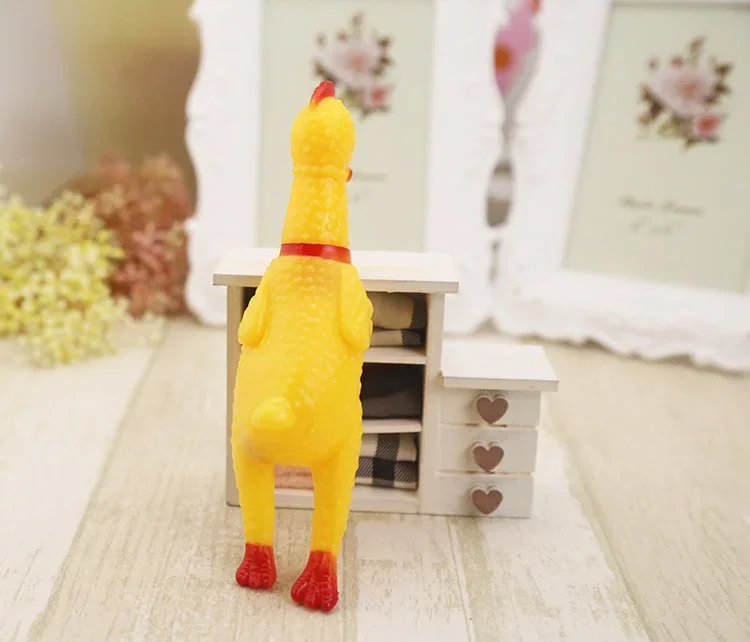 17CM Screaming Chicken Dog Toys Yellow Rubber Squaking Chicken Toy Novelty and Durable Rubber Chicken for Dogs,Rubber Chickens