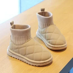 A buon mercato 2024 nuova moda bambini scarpe Casual per ragazze ragazzi stivali da neve in cotone stivali caldi per bambini ragazzo scarpe invernali in cotone Sneakers