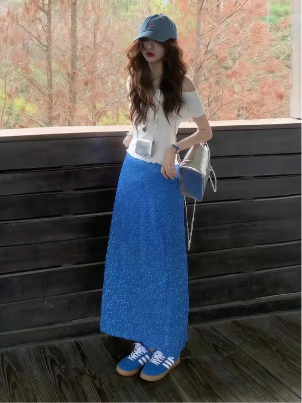 

Летний новый комплект для женщин: футболка с цветочным принтом и юбка с высокой талией, модный двухсоставный костюм в стиле Spicy Girl Pure Desire.