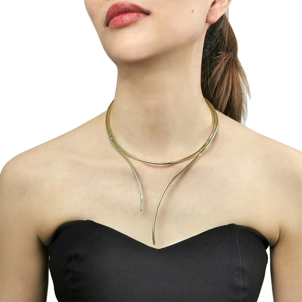 Punk Metal Torsion Choker Necklace Statement Rigid Geometric Alloy Clavicle Chain Necklace For Women Party Fashion Jewelry