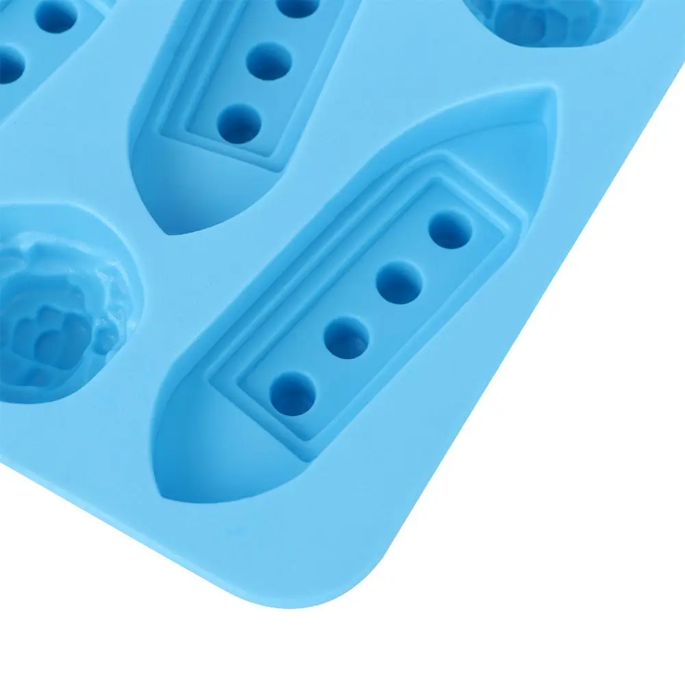 Superior Gadgets Cake Mould Drinks Ice Cream Makers Summer for Kitchen Ice Cube Trays Titanic Shaped Silicone Mold