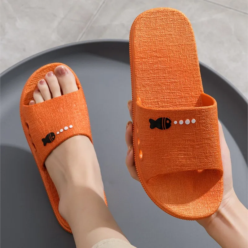 

Лето 2022, тапочки-рыбки для женщин и мужчин, противоскользящие уличные сандалии на мягкой подошве, дизайн для пар, быстросохнущие гостиничные тапочки