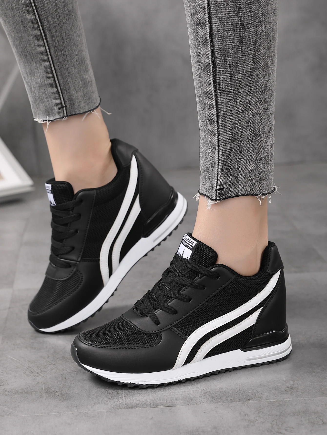 2024 Women Black Wedge Sneakers Fashion Platform Shoes Girls Increased Internal White Lace-Up PU Casual Wedge Walking Shoes 1289