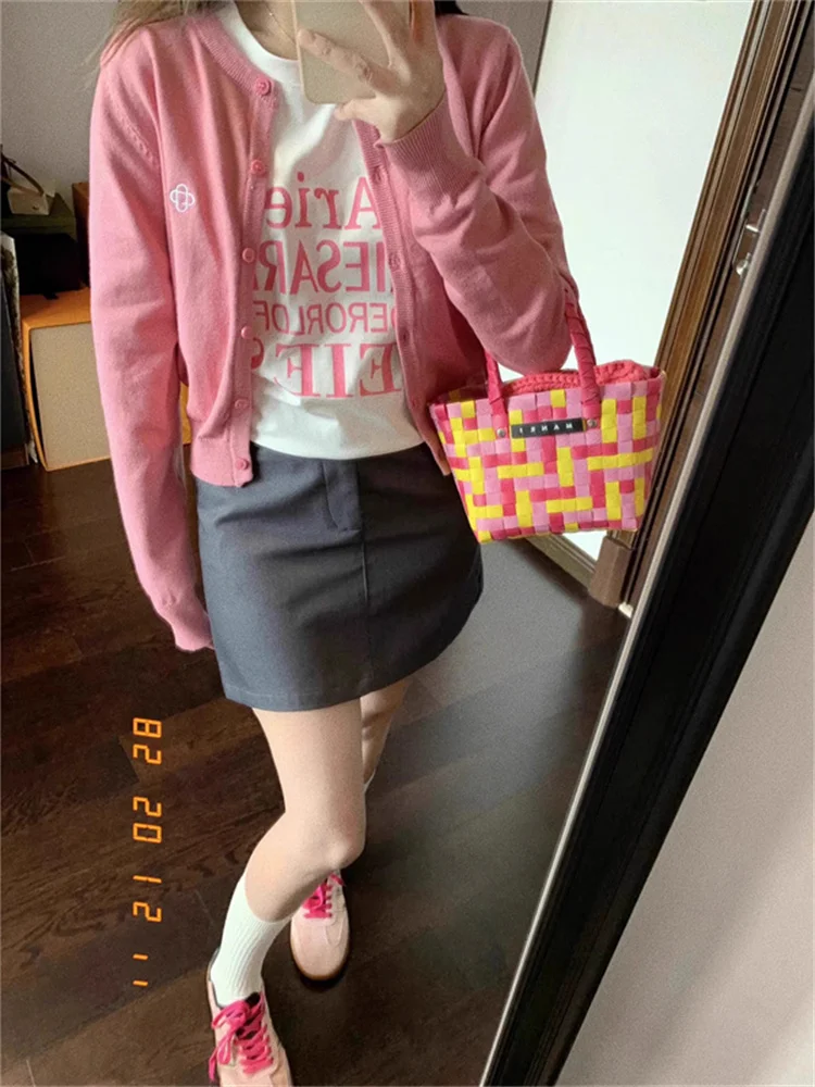 

Trendy Short Women's Fashion Set with Half-length Skirt Sweater Jacket And T-shirt Complete Ootd Spring Autumn Season Wear