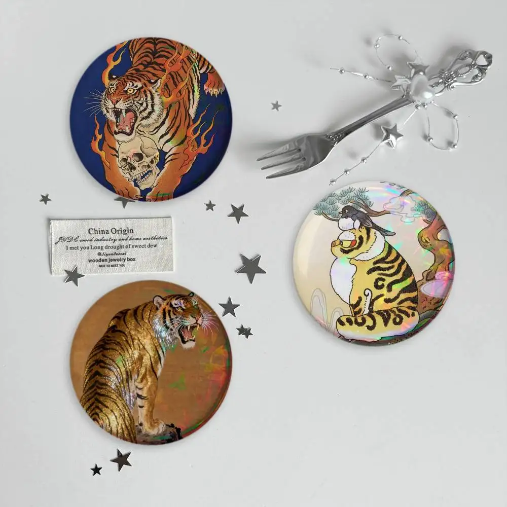 Ukiyo-e Style Tiger Tortoise Print Brooches Cartoon Badge Pins Backpack Hat Accessories Friend Gift
