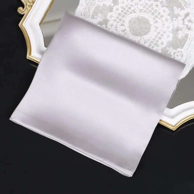 Customized Hand Embroidery Letter 35x35cm Pure Color Silk Handkerchief