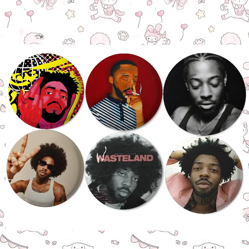 Singer R-Rent F-Faiyazs A-Albums Badges Peripheral Lapel Pins Tinplate Round Brooch For Shoulder Bag Accessories Souvenir Gifts