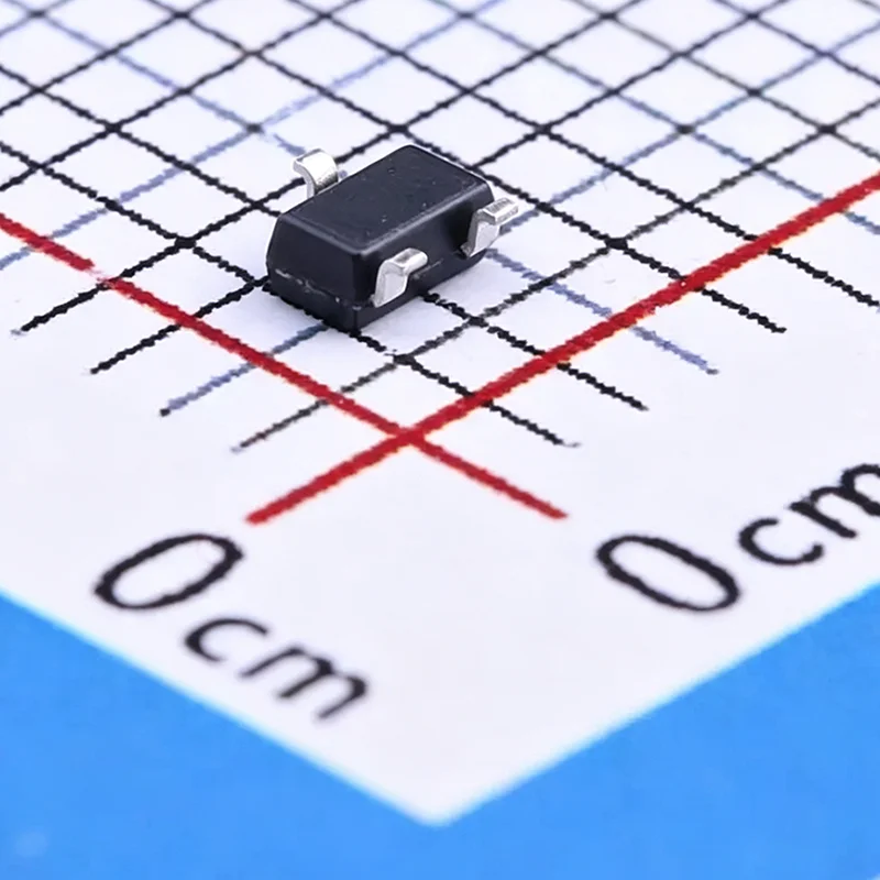 100PCS/LOT MMBT3906WT1G marking 2A Bipolar (BJT) Transistor PNP 40 V 200 mA 250MHz 150 mW Surface Mount SC-70-3 (SOT323)
