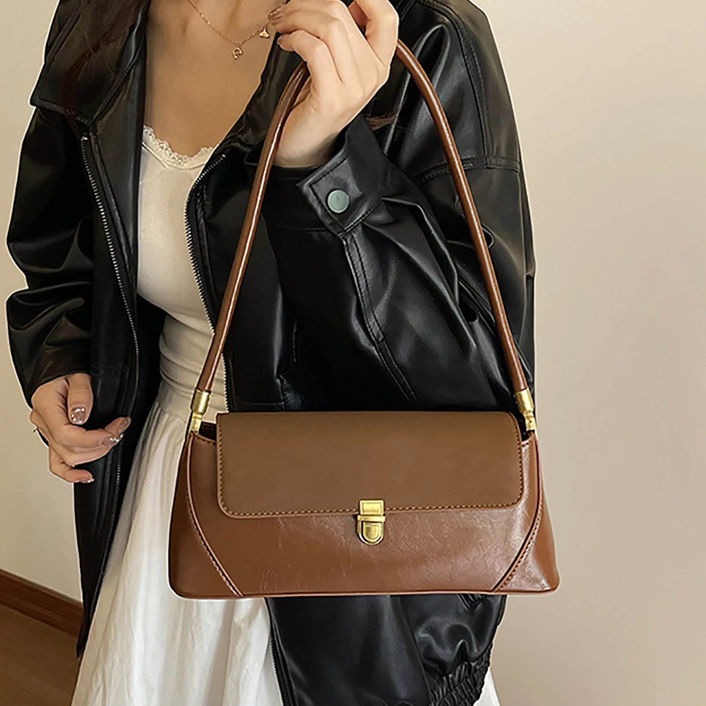 الفرنسية الرجعية حقيبة تحت الإبط للنساء الخريف/الشتاء موضة حقائب الحفلات متعددة الاستخدامات الصلبة بسيطة بولي PU حقائب كتف واحدة الاتجاه