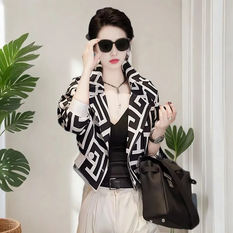 Blazer perfumado pequeno para mulheres, redução de idade, ternos estilo ocidental, jaqueta explosiva high-end, estilo europeu e ocidental, primavera