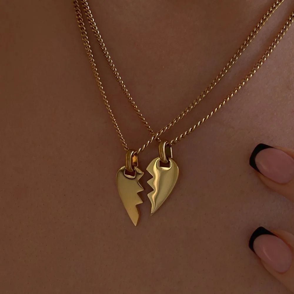 

Gothic Style Gold Color Titanium Steel Splicing Splitting Heart Necklace Couple Valentine Day Gift Necklace Anniversary Necklace