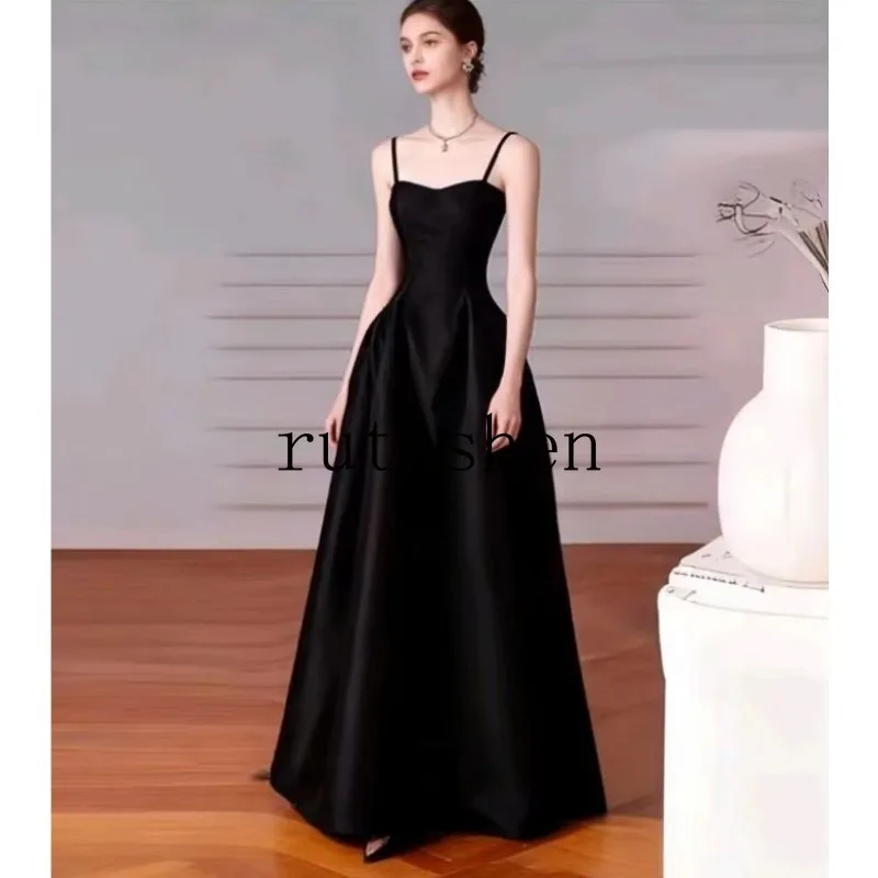 ثوب مسائي أسود فرنسي من الساتان النحيف على شكل حرف a طويل بسيط عالي الجودة فستان حفلة موسيقية 2025 جديد عصري للنساء حسب الطلب #1