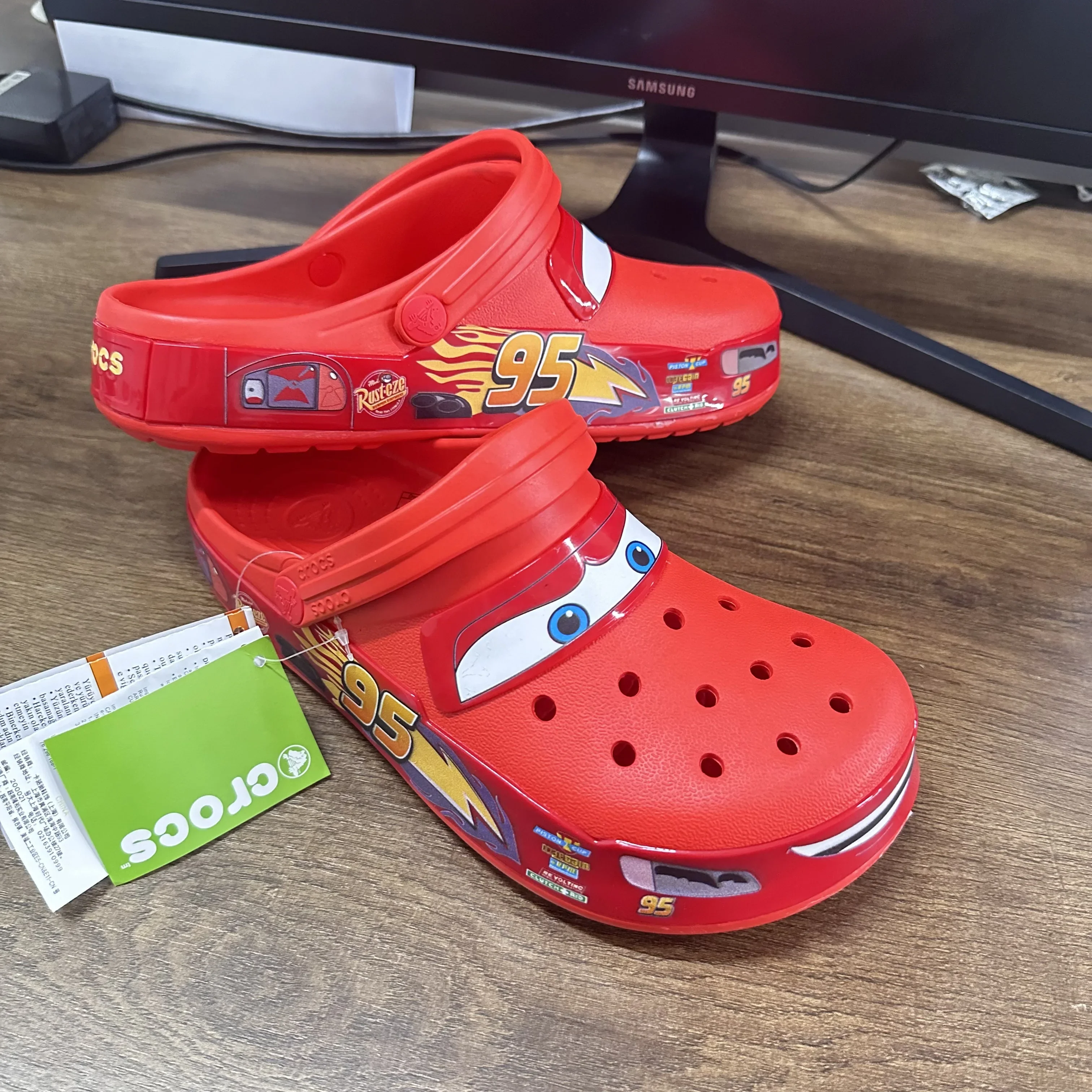 

Disney Mcqueen Car Men'S And Women'S New Outdoor Height Increase Anti Slip Leisure Beach Hole Shoes Baotou Slippers Sandals Gift