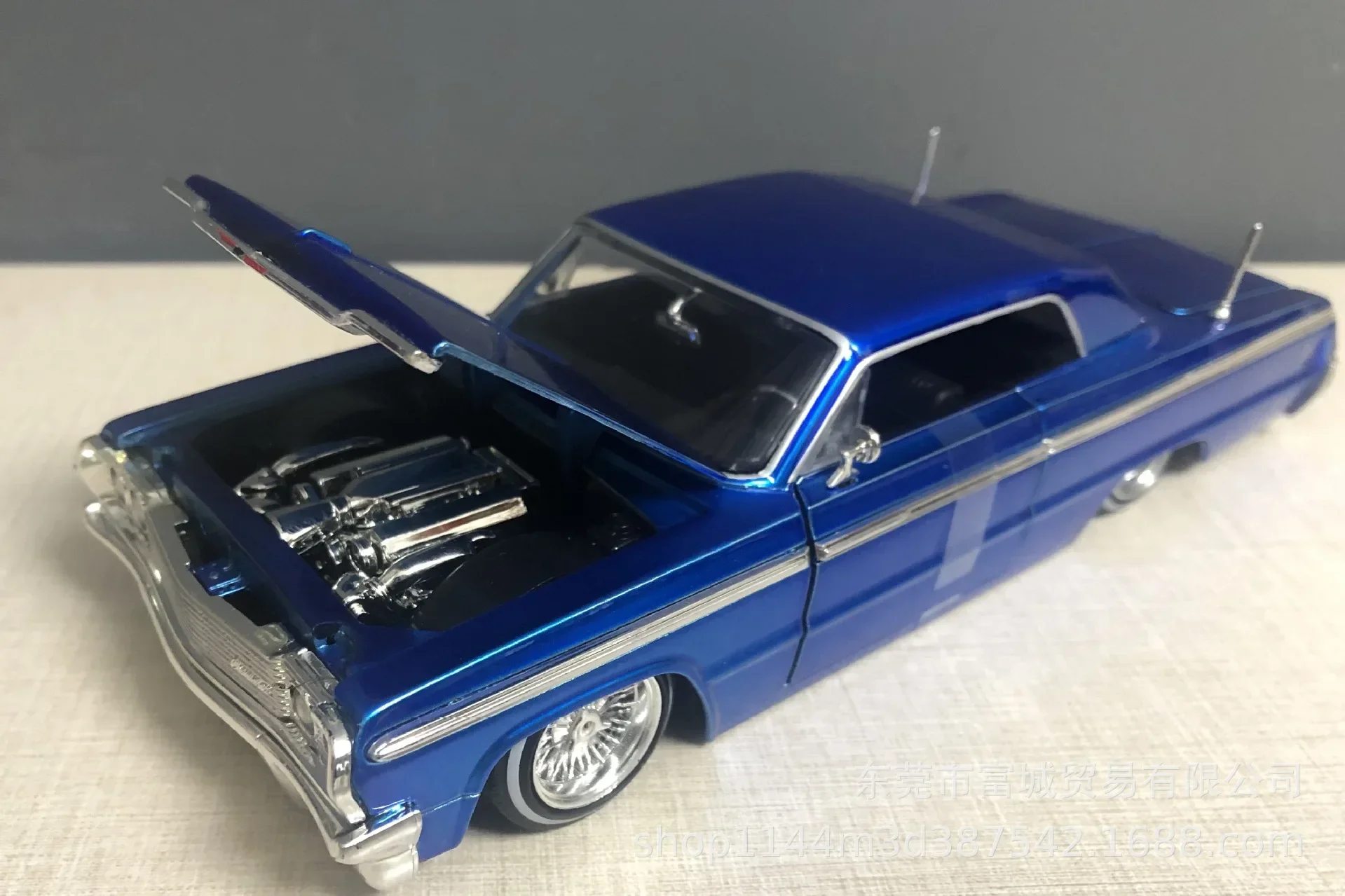 

Jada масштаб 1:24, винтажный старый Chevrolet IMPALA Chevy, литье под давлением и игрушечный транспорт, модель автомобиля, металлический автосувенир, подарок