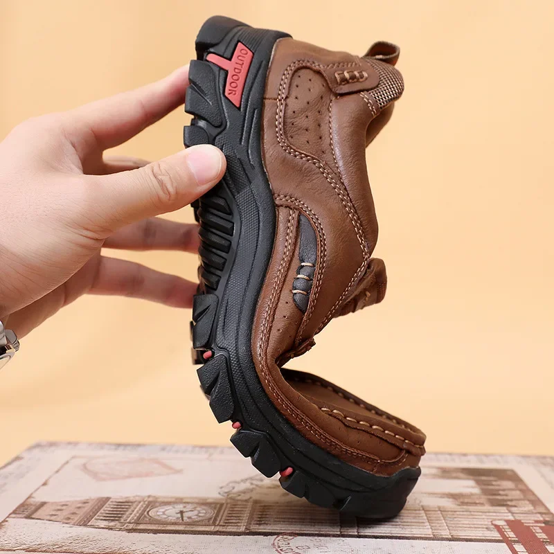 Scarpe casual in pelle da uomo mocassini traspiranti sneakers da uomo 2025 nuove calzature piatte in pelle comode da uomo sneakers scarpe da uomo