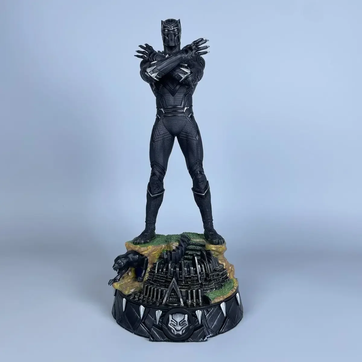 28cm Gk Resin Version Brazil Factory Marvel Series Avengers Marvel Black Panther Statue Model Luminous Decoration Figure Toys