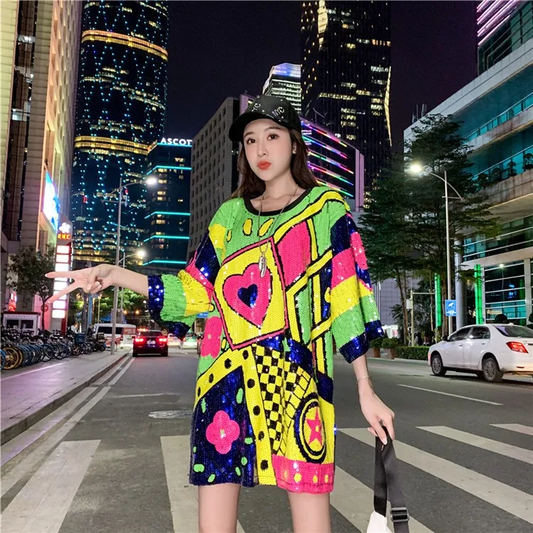 

Новая летняя женская футболка с коротким рукавом, круглым вырезом, геометрическим принтом, прямым кроем, пайетками, свободная, для ночного клуба, в стиле хип-хоп, уличная одежда, топы