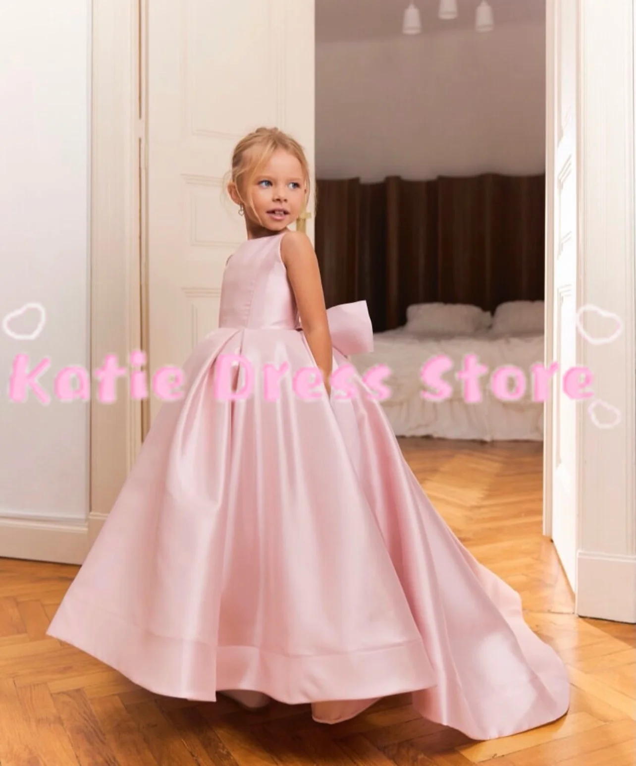 

Pink Customized Satin Sleeveless Flower Girl Dress For Wedding Puffy With Bow Kids Birthday Party First Communion Ball Gowns