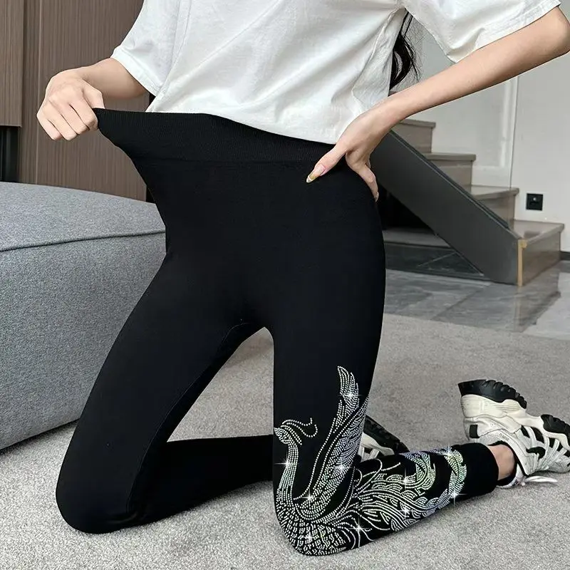 Primavera outono modal leggings feminino com strass elástico em relevo dragão e phoenix cintura alta emagrecimento calças cortadas