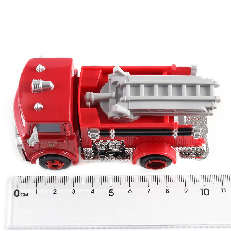 Pixar Cars 95 Lightning McQueen 1/55 Metall-Druckguss-Modellauto Legierungsmaterial Sammlerstücke Kinderspielzeug Weihnachtsgeschenke – Detail 25