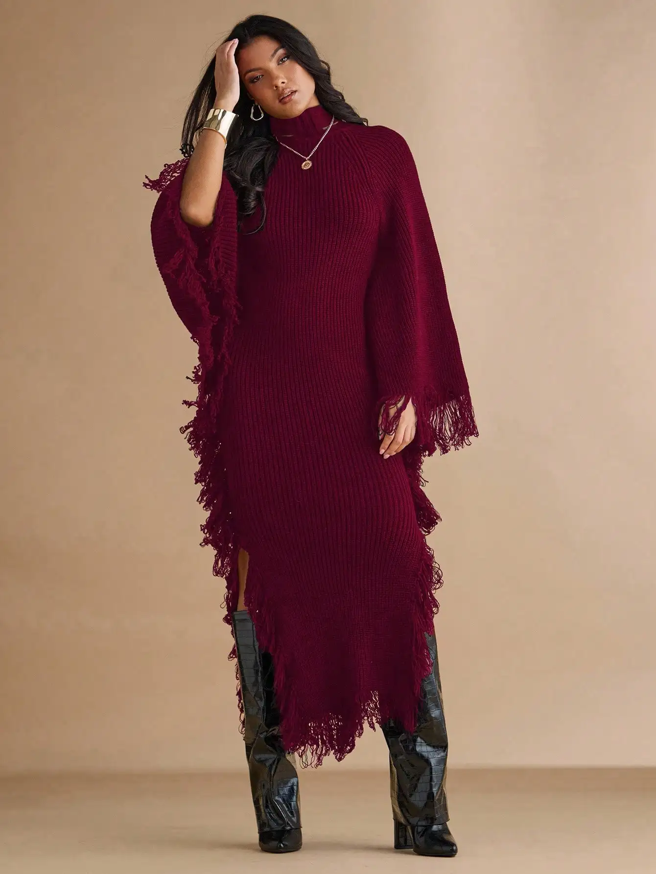 

Женское однотонное вязаное платье с высоким воротником, бахромой и боковым разрезом, осень-зима