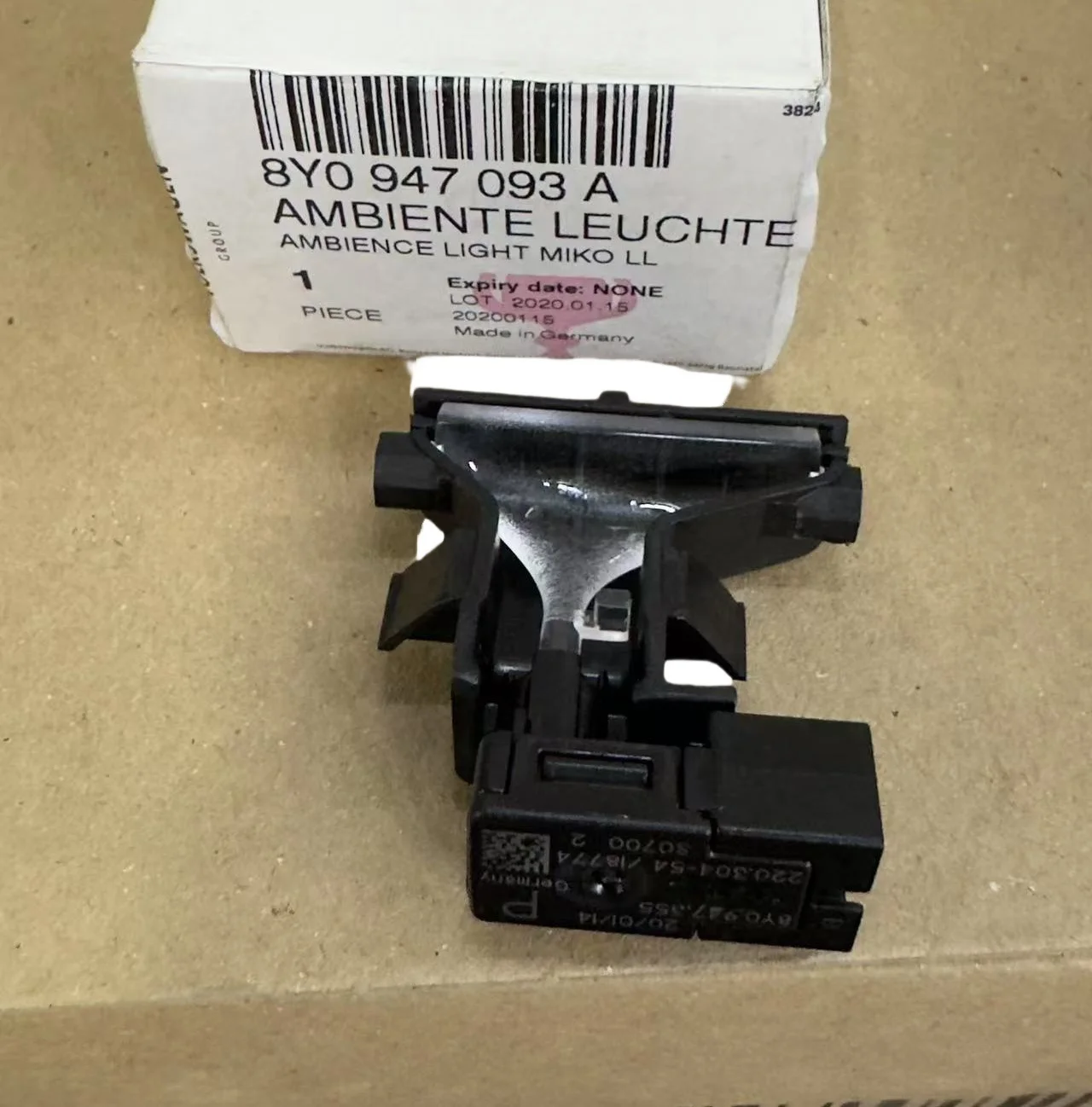 

For Audi A3 8Y central storage box multi-color ambient light 8Y0 947 093A