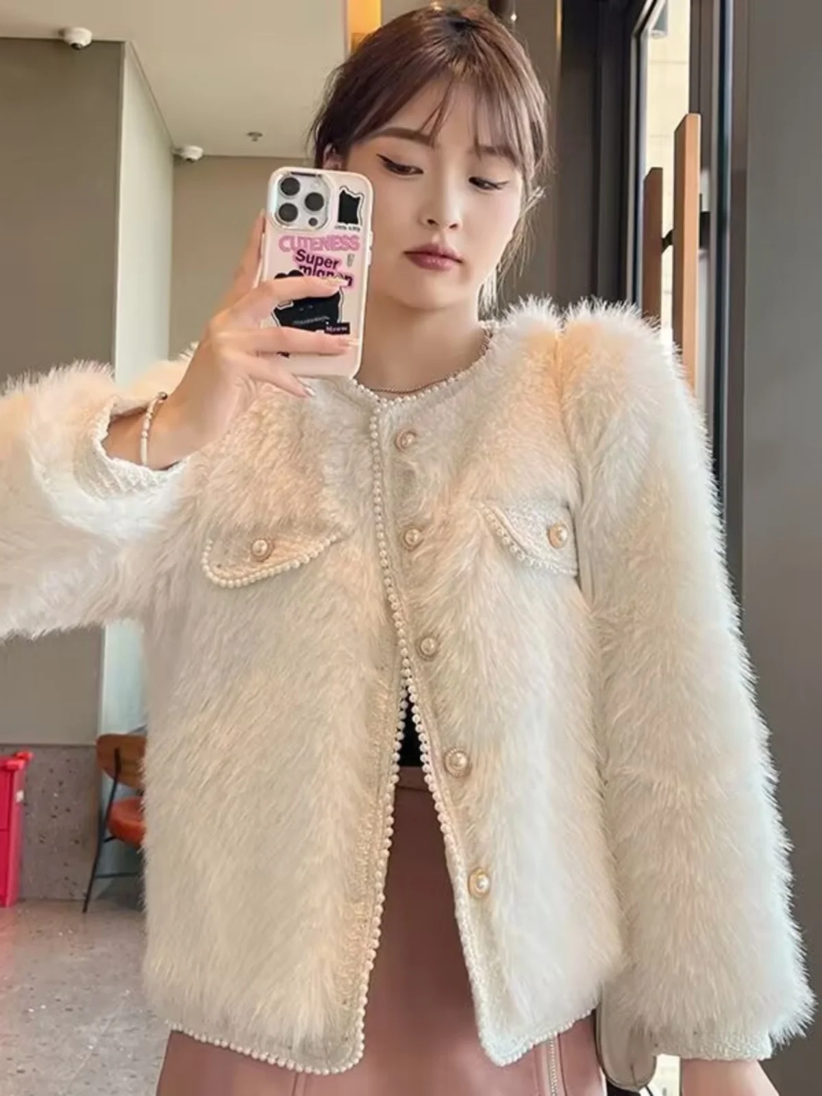 High-End  Fur Jacket Women's Short Style Fashion Pearl Button Cotton Coat Autumn Winter Commute Style round Neck Long Sleeve
