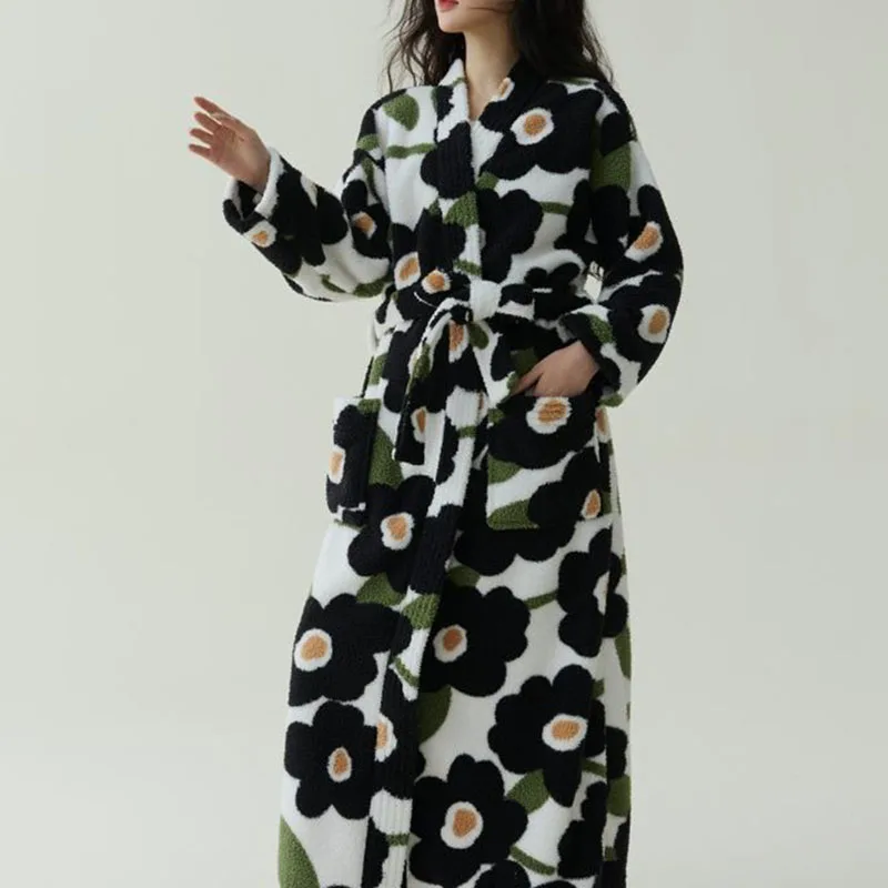 

Autumn and Winter New Coral Velvet Robe Thickened Velvet Female Long Bath Printed Soft Lace Up Women's Pajamas Casual Loungewear