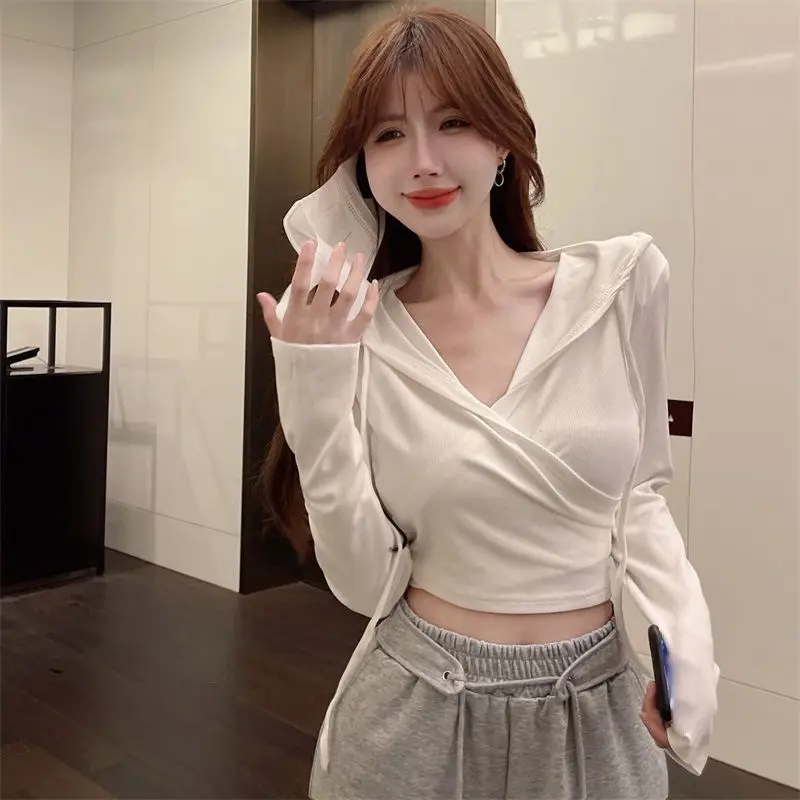 Pure Color Basic Long Sleeve Pleated Slim Crop Tops Casual Hooded V Neck Sexy Summer Fashion Tees High Street Women Clothing