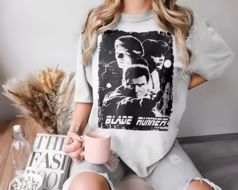 Blade Runner V4 Natural Color T-shirt, Retro Style Movie Poster Suitable for Both Men and Women, Can Be Used As A Gift or Gift.