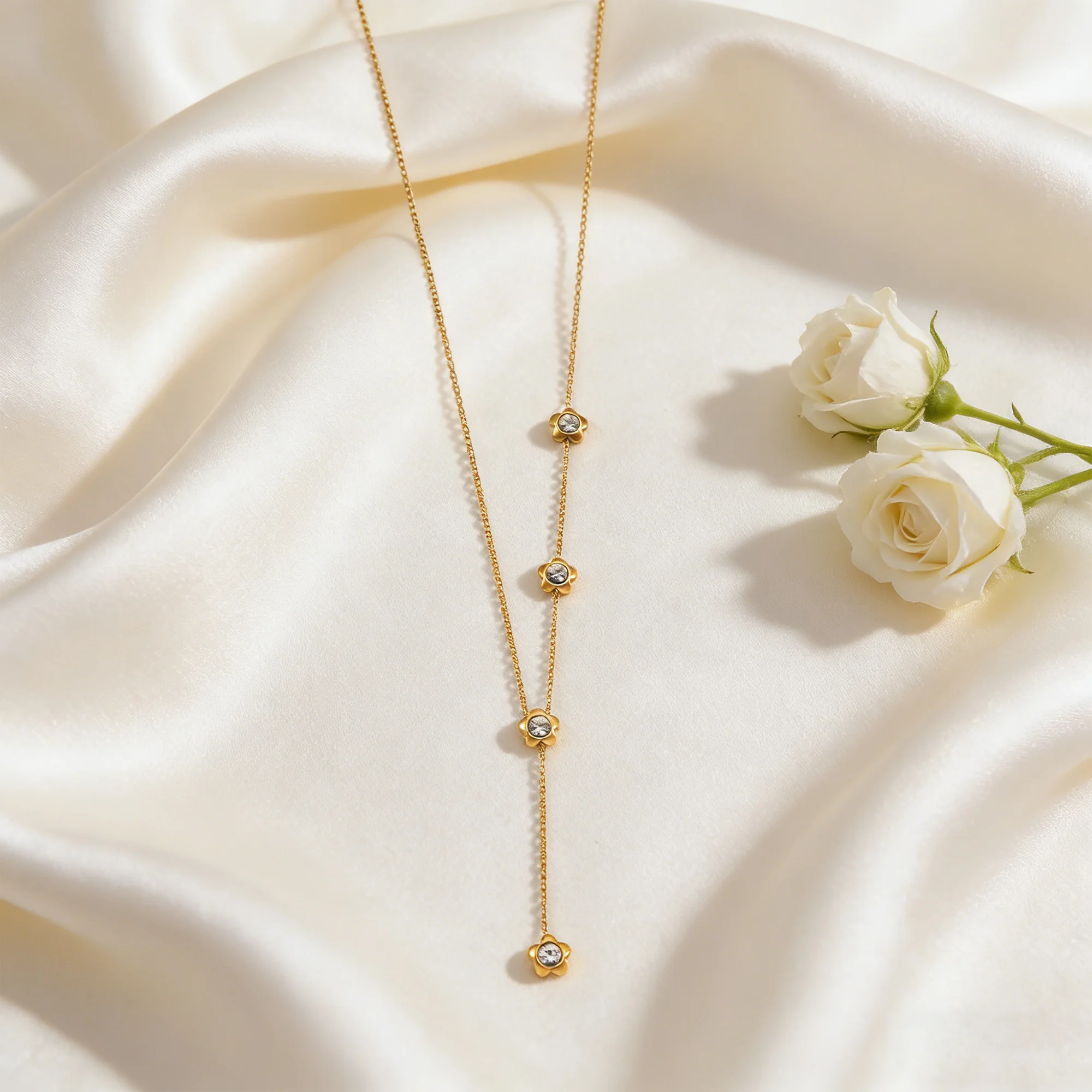 18K vergoldete Edelstahl-Blumen-Zirkon-Halskette für Damen, Schmuck, Mode, Party, Hochzeit, Geschenk, wasserdichtes Zubehör